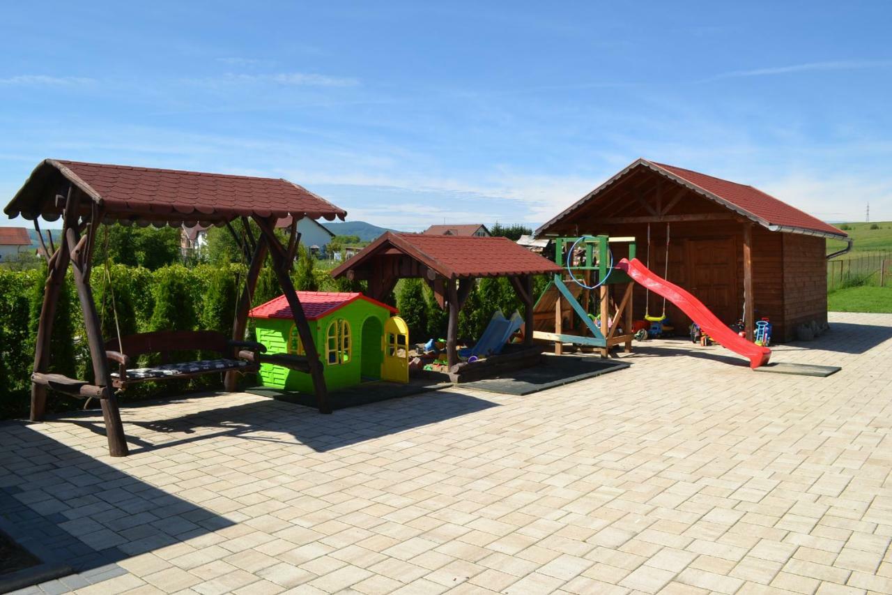 Margareta Vendeghaz Hotel Lupeni  Exterior photo